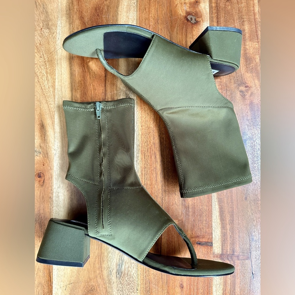New, never worn Steve Madden sandal boots